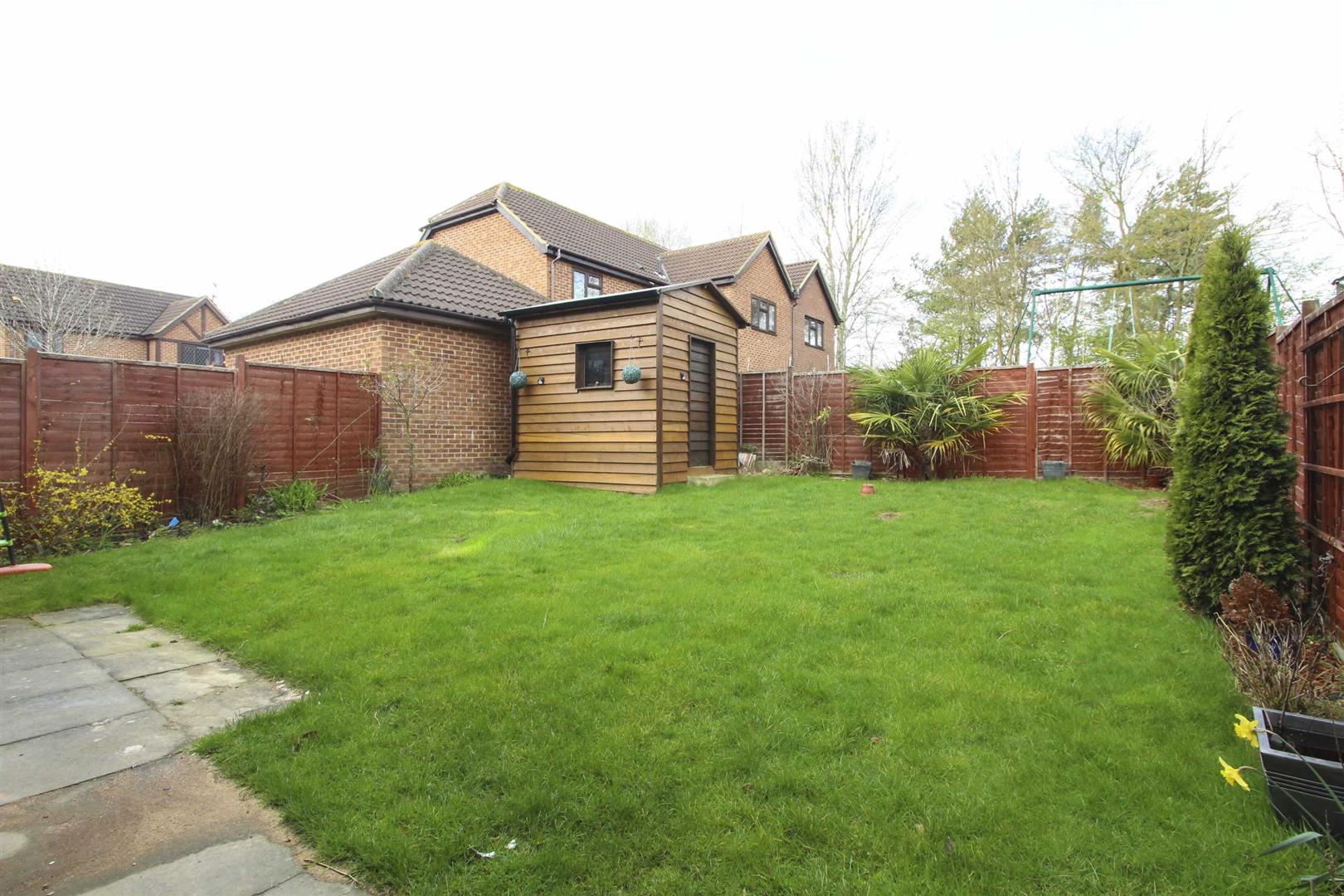 Paxton Crescent, Shenley Lodge, Milton Keynes